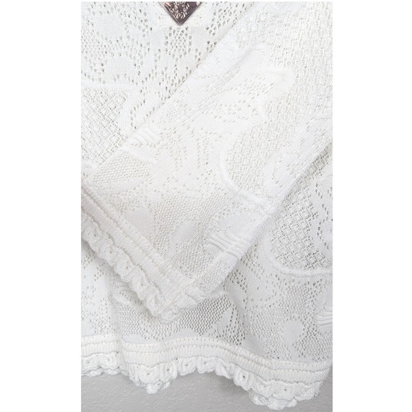 White House Black Market WHBM White Crochet Sheer Top Embellished Size M - Picture 4 of 10